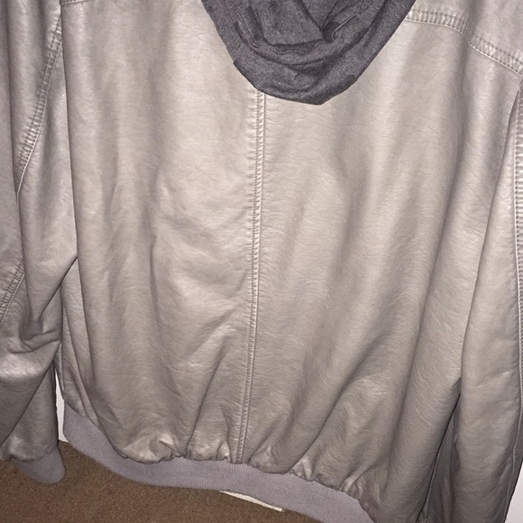 Button leather jacket with hoody - Picture 7 of 7